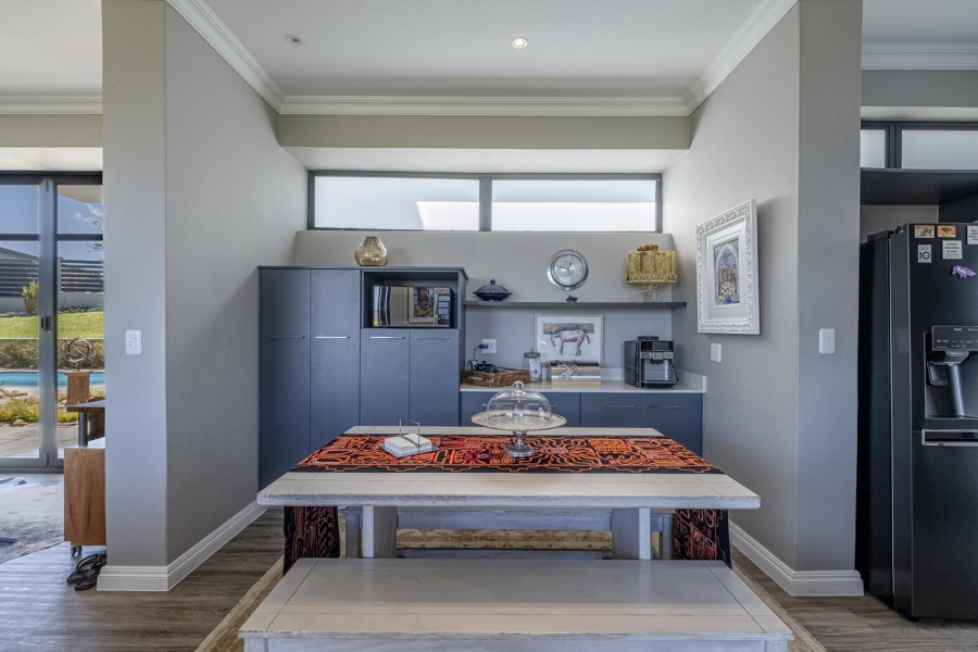 4 Bedroom Property for Sale in Kragga Kamma Eastern Cape